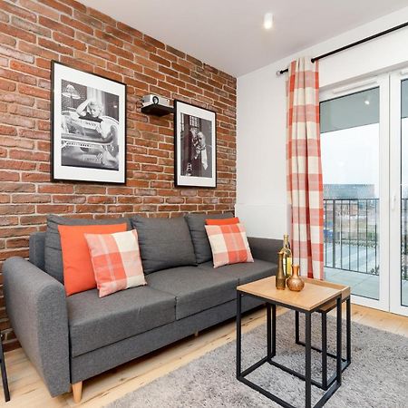 Movie Jacuzzi Apartment At The Main Station By Noclegi Renters Krakow Exterior photo