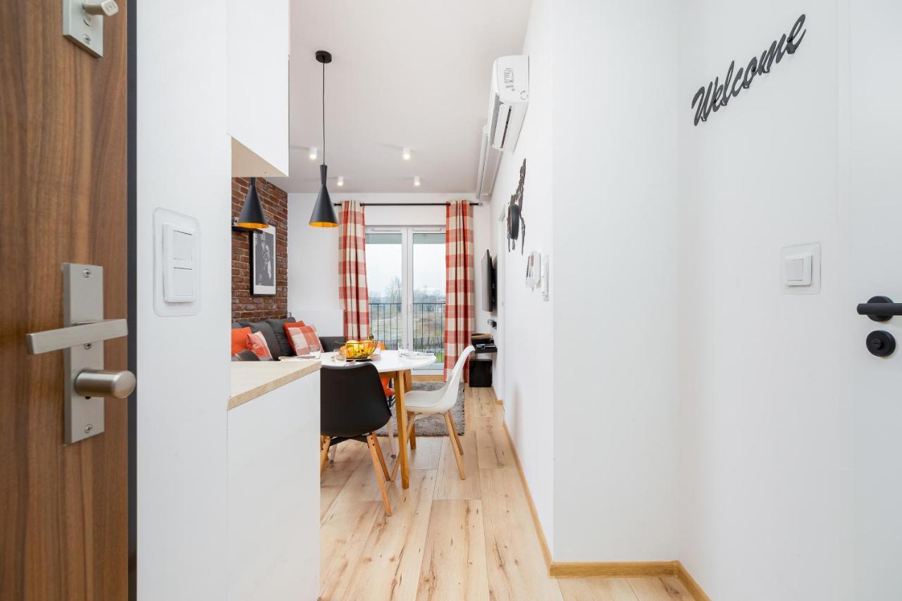Movie Jacuzzi Apartment At The Main Station By Noclegi Renters Krakow Exterior photo